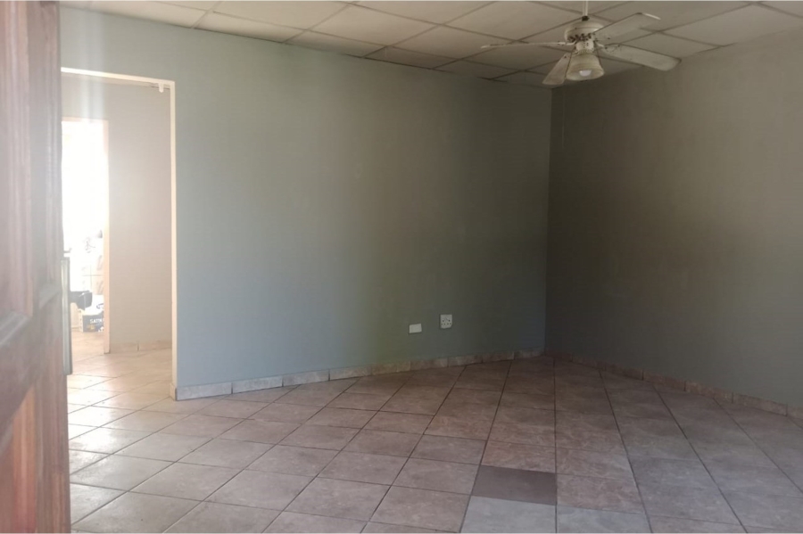 To Let 2 Bedroom Property for Rent in Oos Einde North West